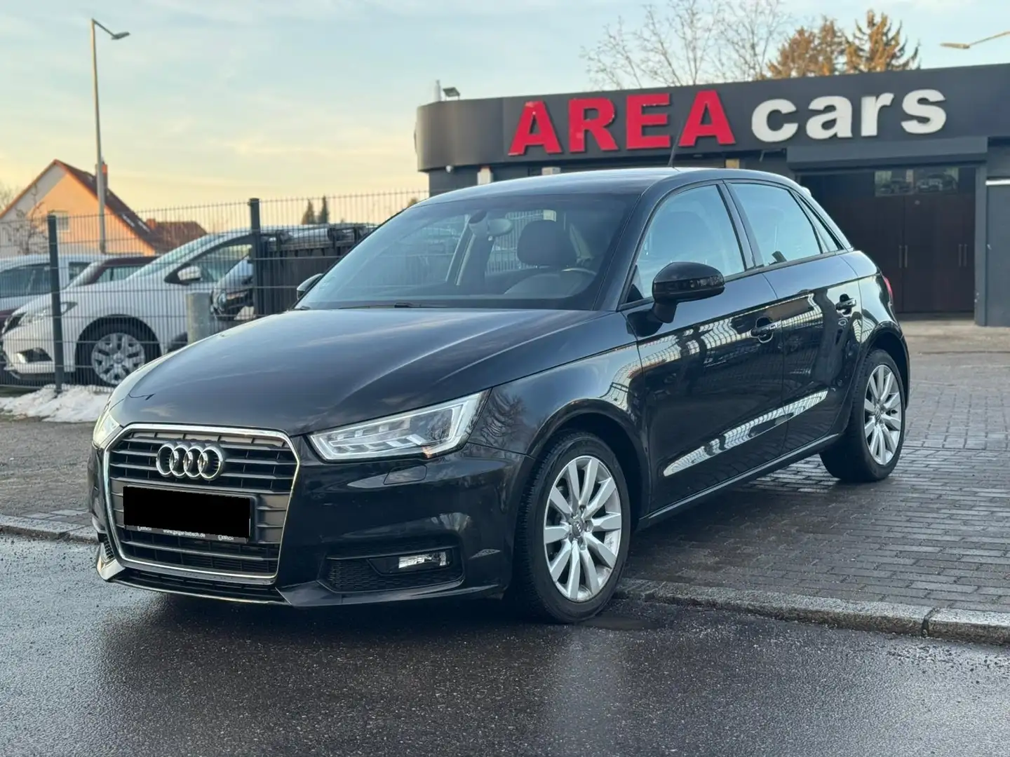 Audi A1 Sportback basis*XENON*NAVI*DSG*MULTI*TEMPO* Schwarz - 1