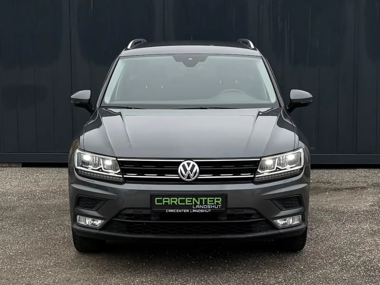 Volkswagen Tiguan 2.0 TSI HIGHLINE 4MOTION,ACC,CAR-PLAY,LED Gris - 2