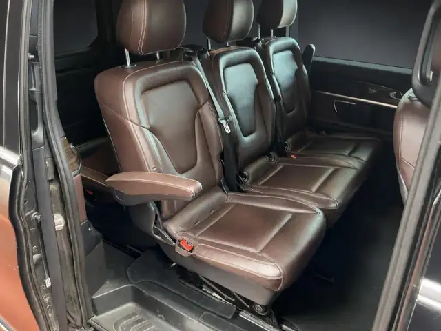 Mercedes-Benz 250 view 7