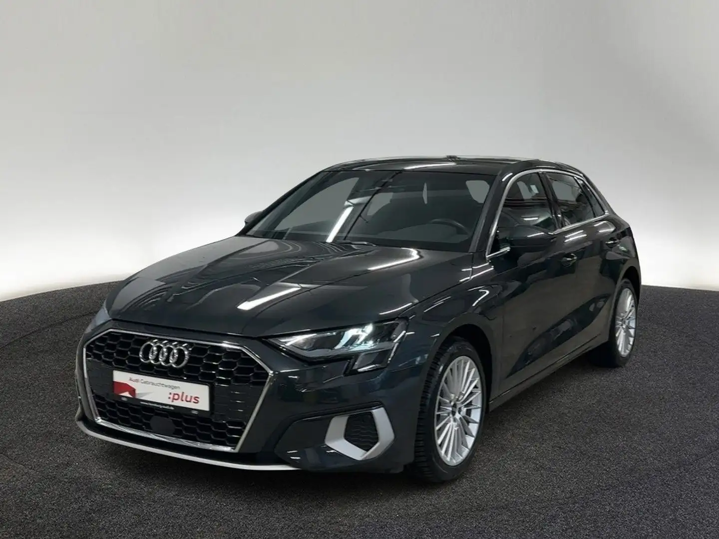 Audi A3 40 TFSI e advanced S tronic Navi Si Grau - 2
