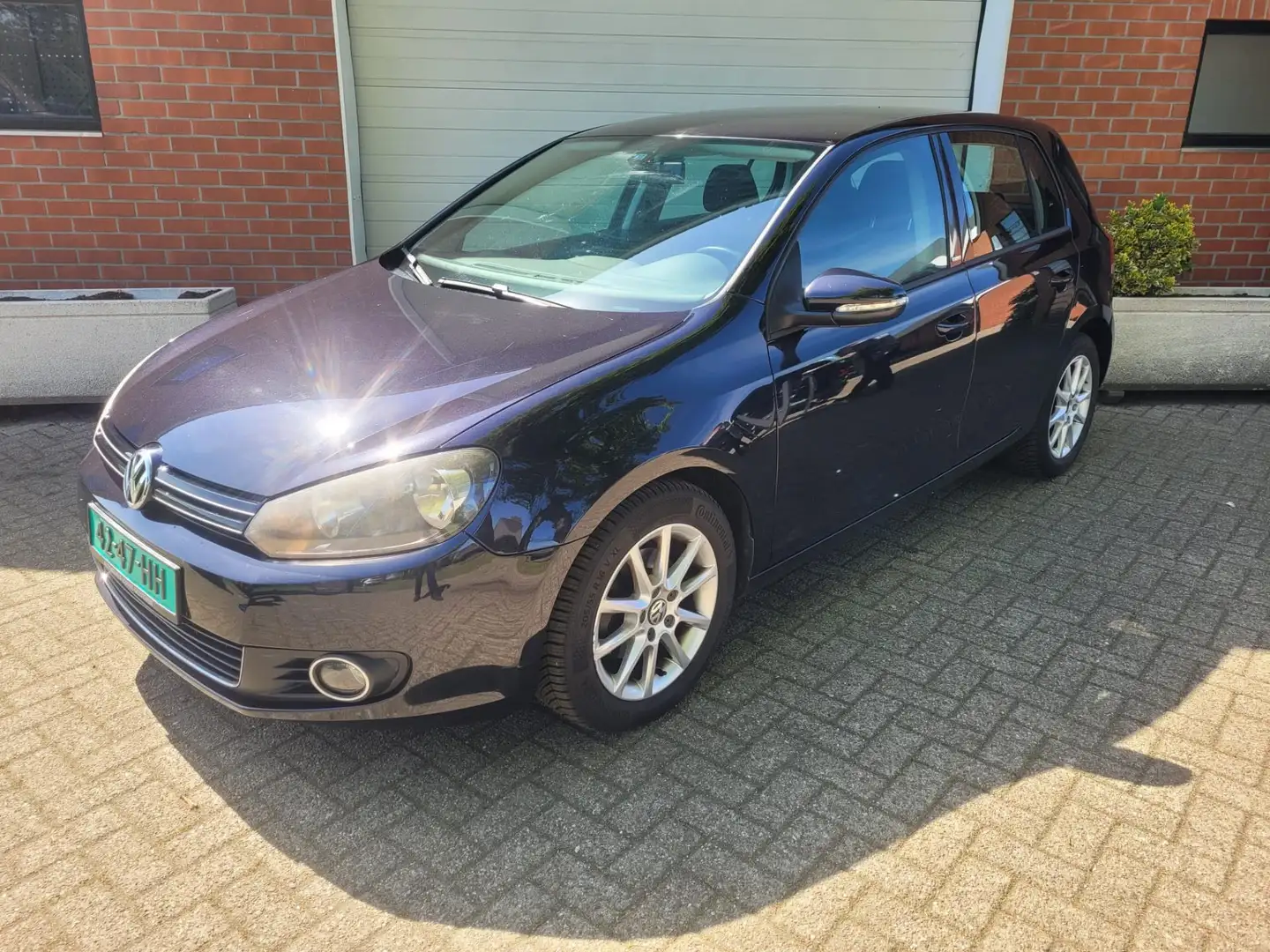 Volkswagen Golf 1.2 TSI Style BlueMotion DSG CruiseControl | Clima Schwarz - 1