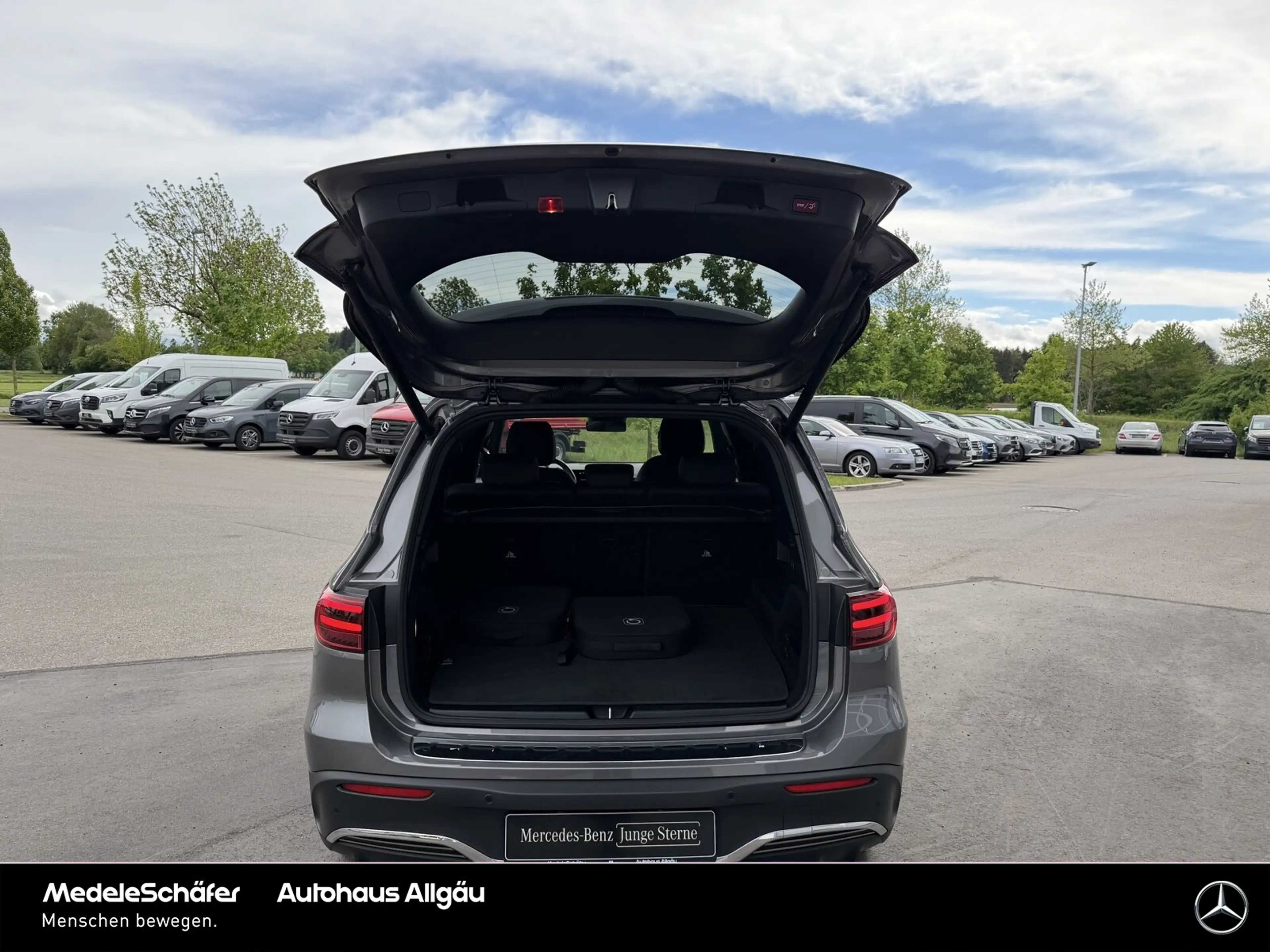 Mercedes-Benz EQB 350 EQB 350 4M AMG Soundsystem Vorr.-Distronic LED Tel — photo 9