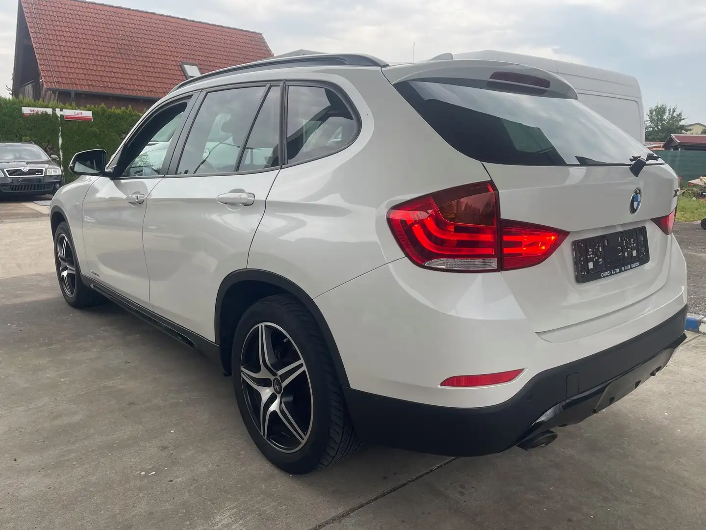 BMW X1 18 dxDrive AUX USB NAVI ALLRAD XENON SPORT Weiß - 2