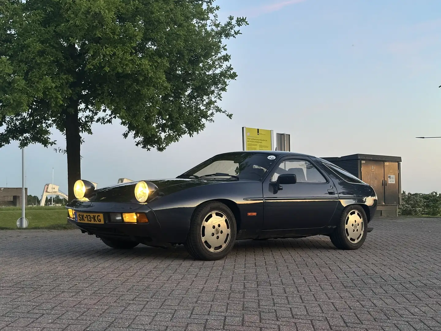 Porsche 928 Azul - 1