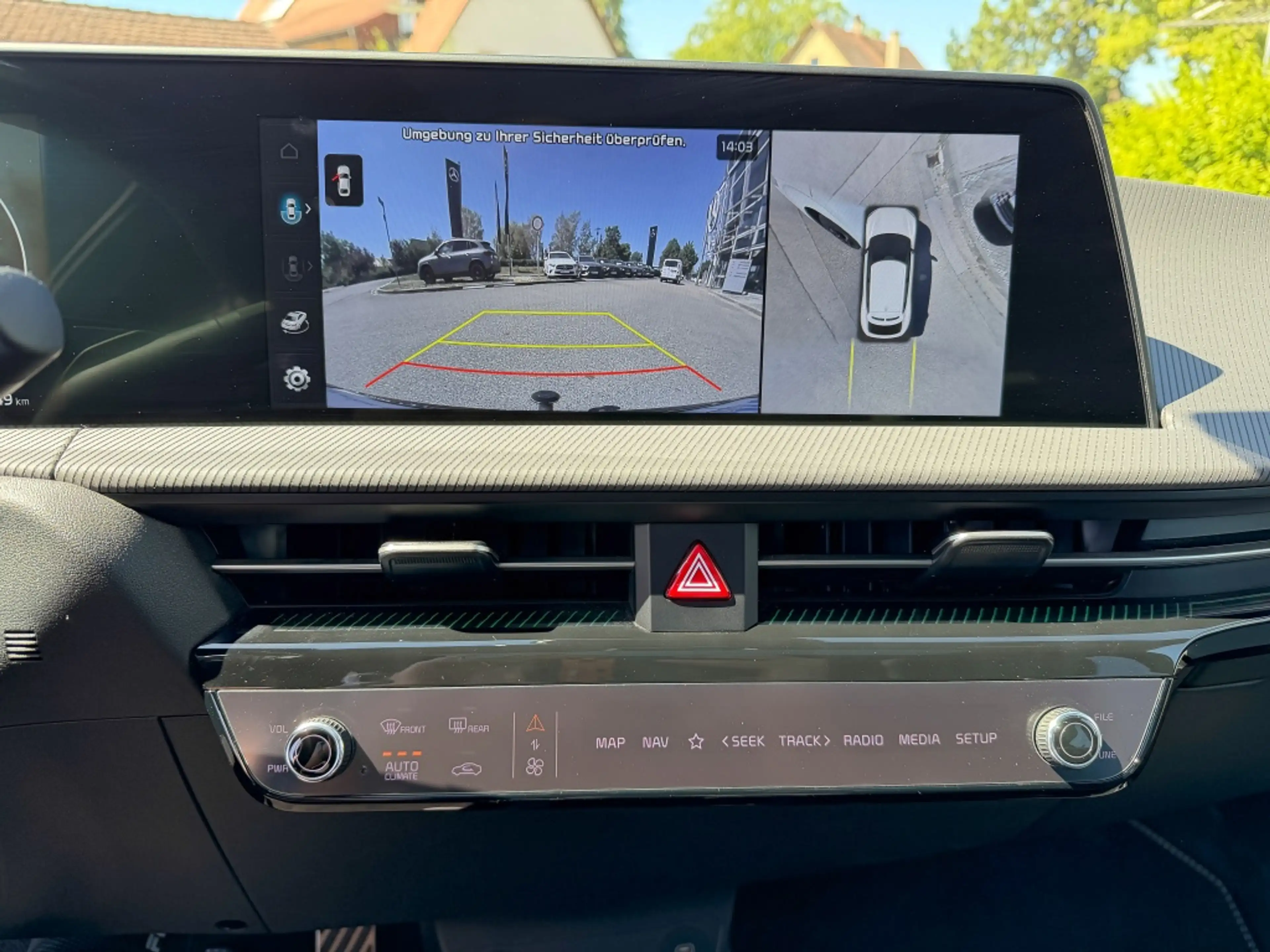 Kia EV6 GT Line 4WD AHK GlasD 360K ACC Assist Sound — photo 8