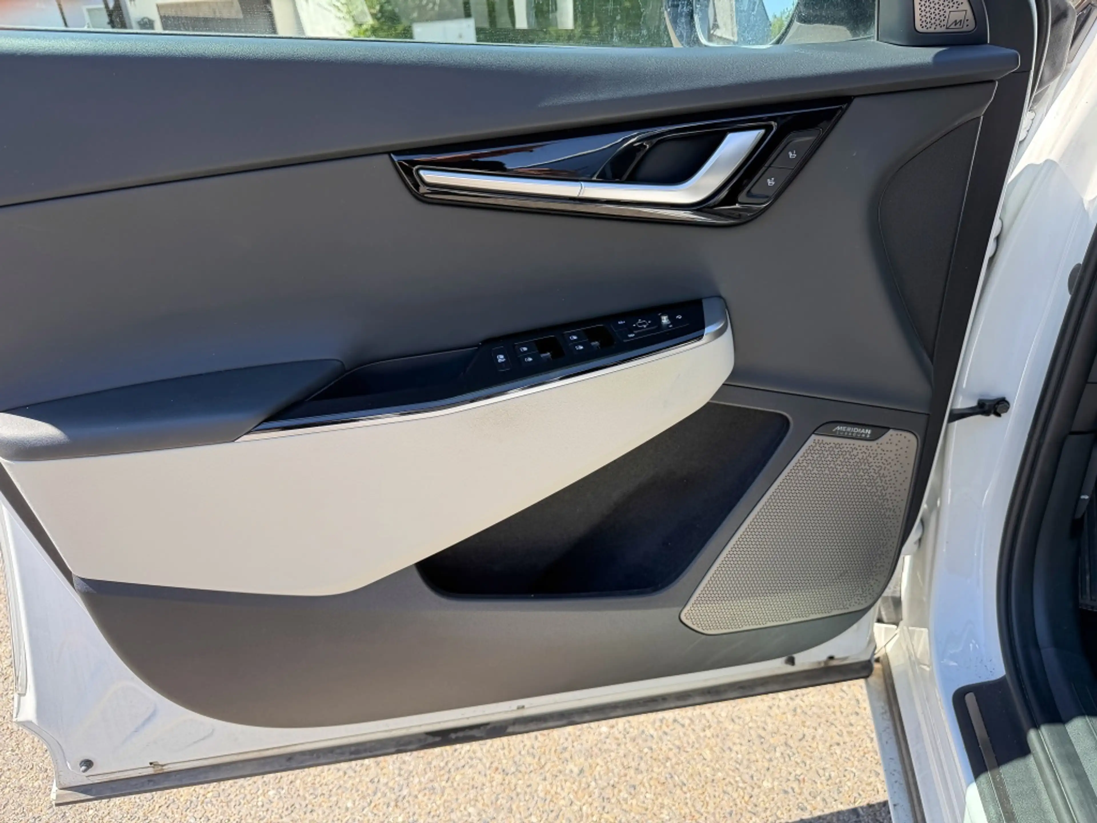 Kia EV6 GT Line 4WD AHK GlasD 360K ACC Assist Sound — photo 14