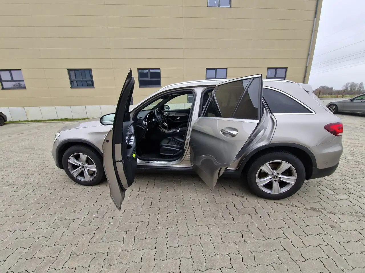 Mercedes-Benz GLC 300