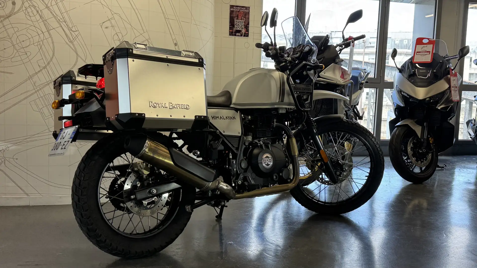 Royal Enfield Grau - 2