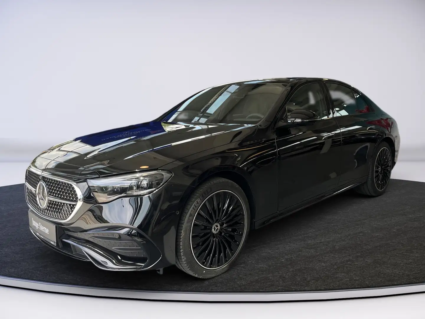 Mercedes-Benz E 300 de 4MATIC Limousine Österreich-Edition AMG Keyless Schwarz - 2