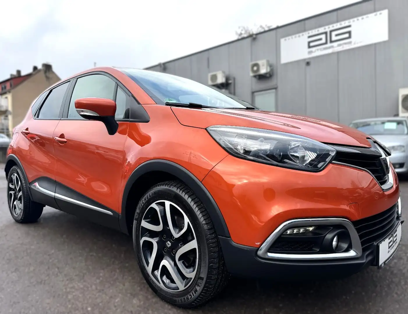 Renault Captur Automatik *1.Hand/Tempo/PDC/LED/17"Alus* Naranja - 1