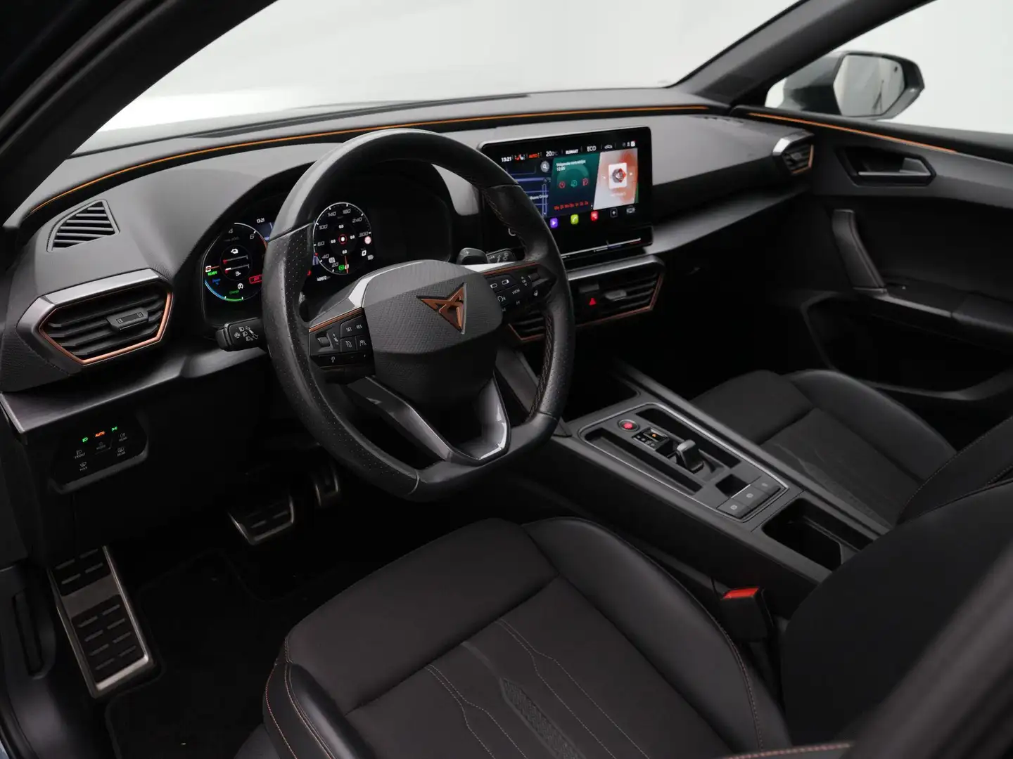 CUPRA Leon Sportstourer 1.4 245 pk DSG e-Hybrid VZ Performanc Grijs - 2