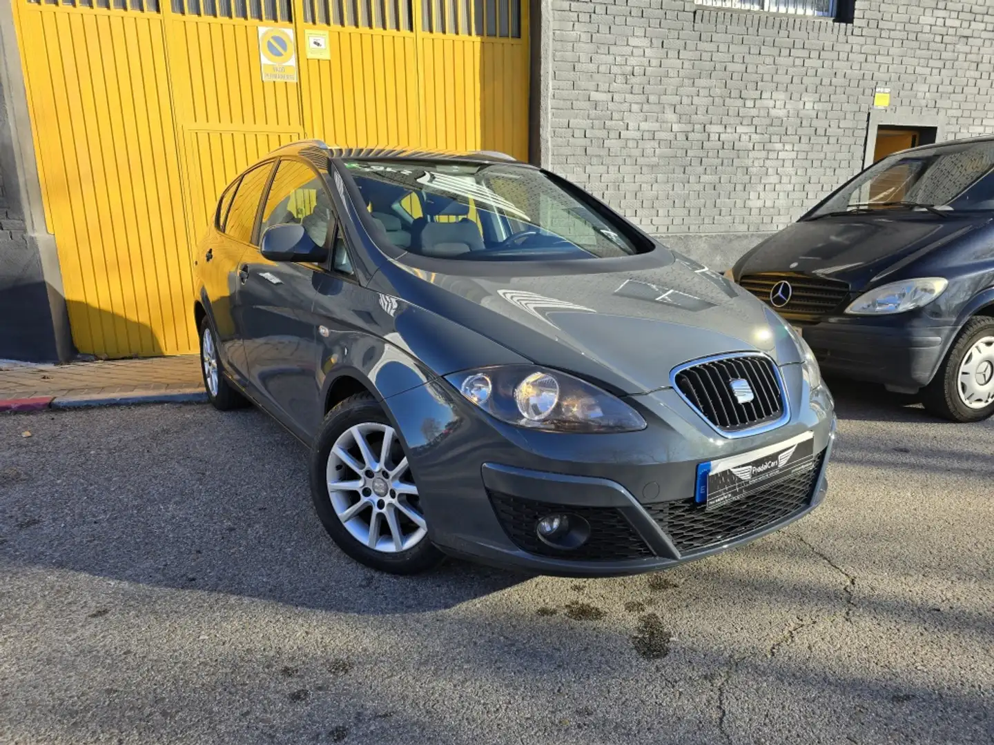 SEAT Altea XL 1.6TDI CR S&S Style E-eco. Grijs - 2