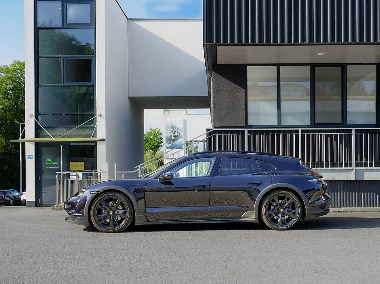 Porsche Taycan 4 Cross Turismo 83,7kWh, Top Zustand, Dachbox o... Schwarz - 2