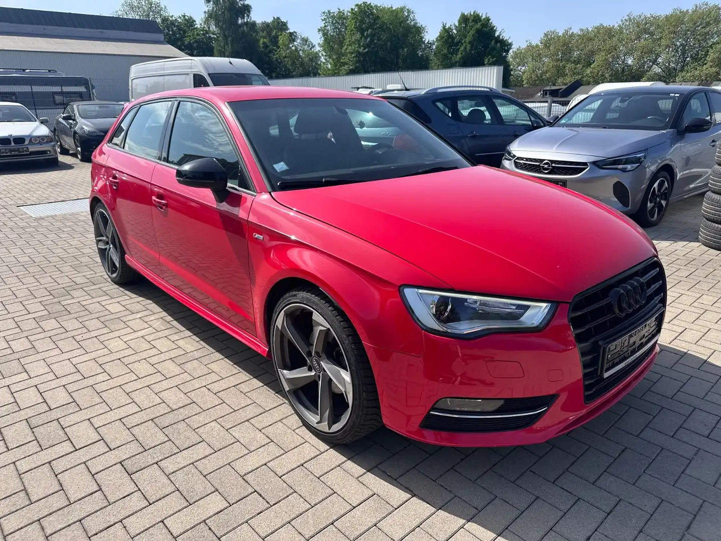 Audi A3 Sportback ambition/S-Line/Automatik/PDC/Navi Rot - 1