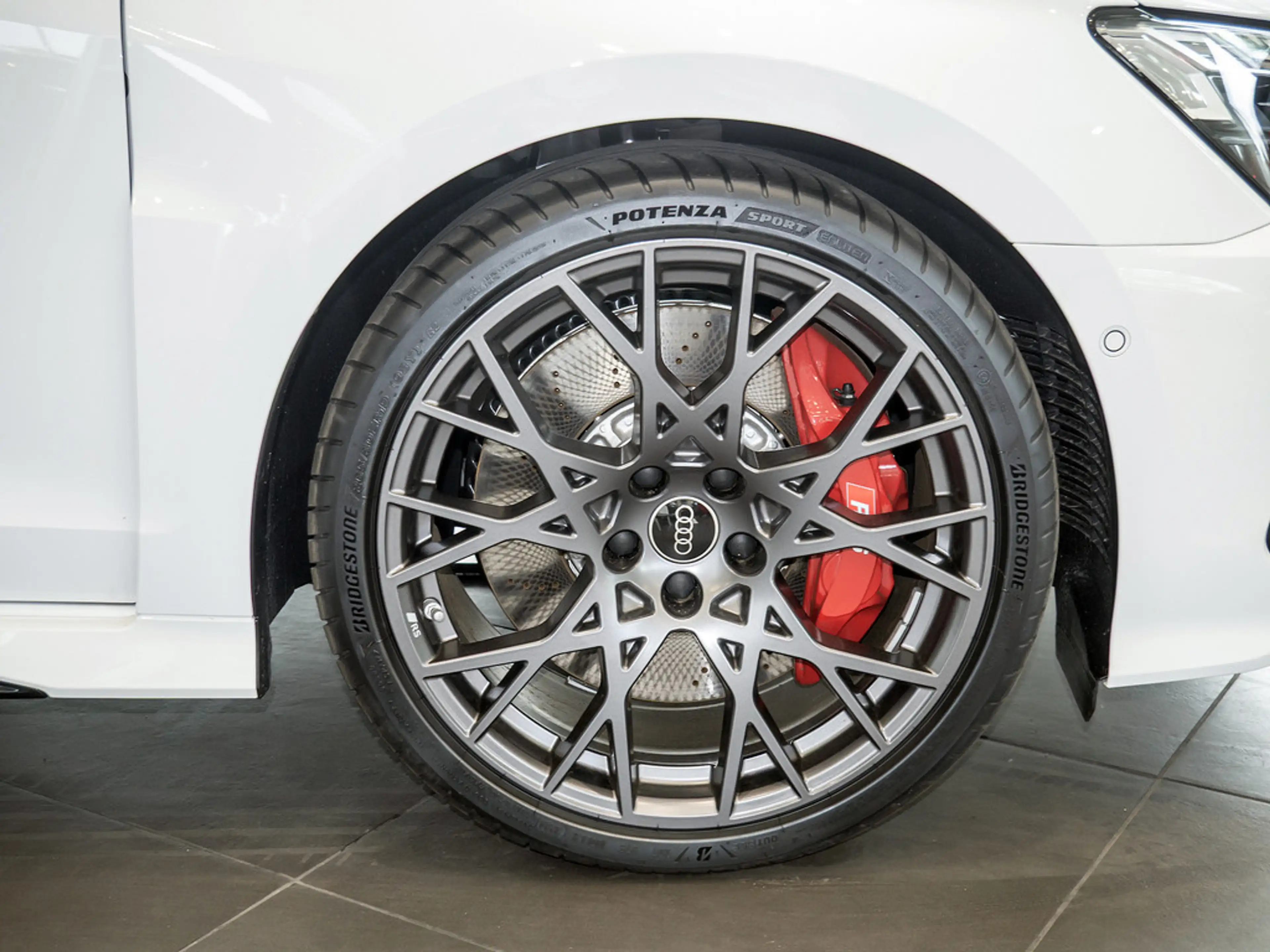 Audi RS3 — photo 7