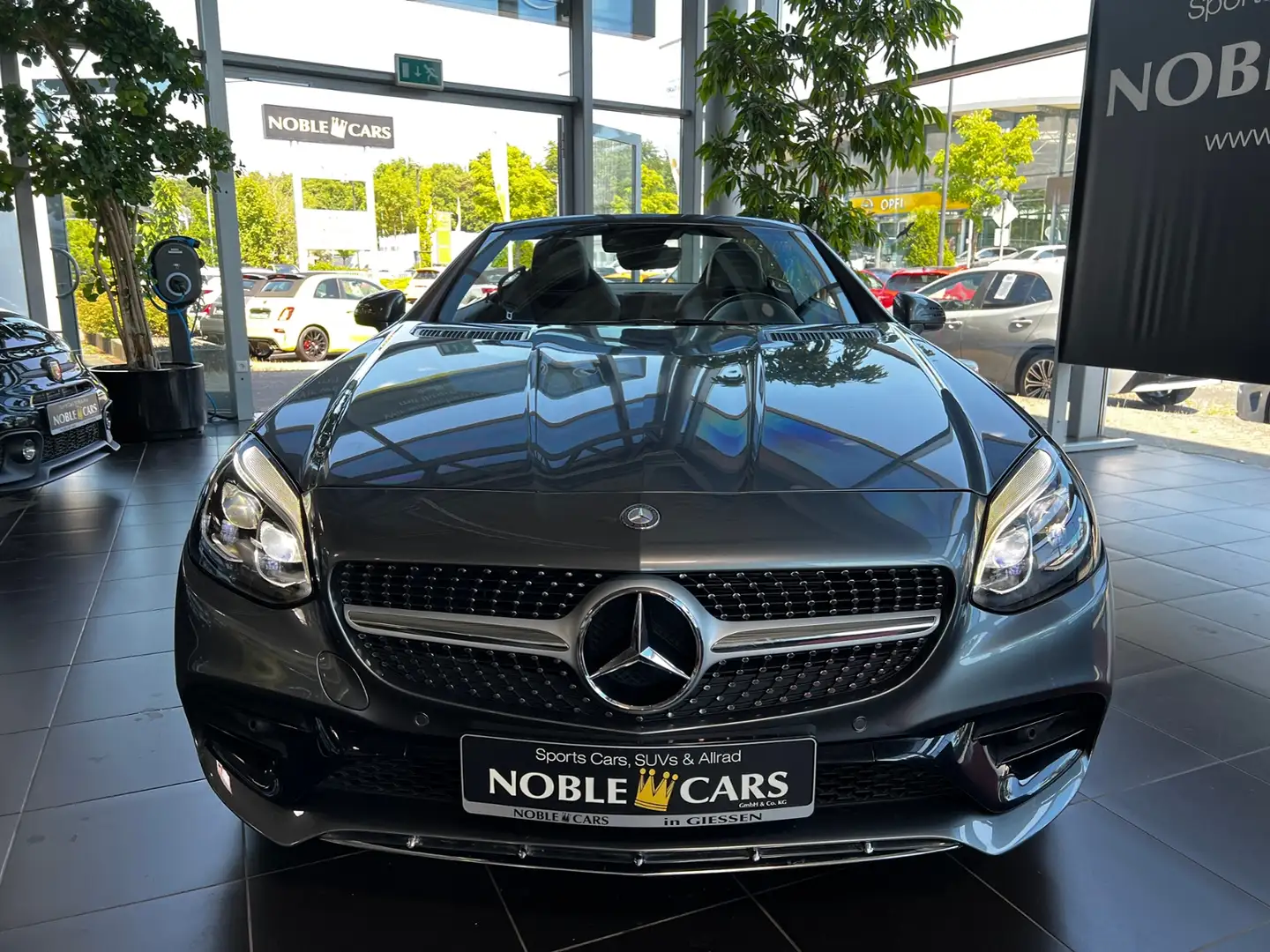 Mercedes-Benz SLC 300 AMG H/K LED NAVI Gris - 2