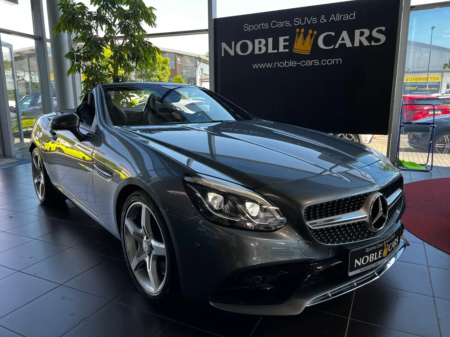 Mercedes-Benz SLC 300 AMG H/K LED NAVI Grigio - 1