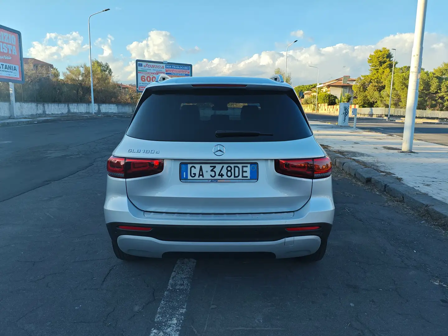 Mercedes-Benz GLB 180 GLB 180D Argintiu - 2