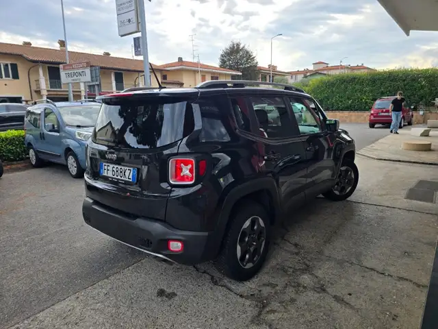 Jeep Renegade view 11