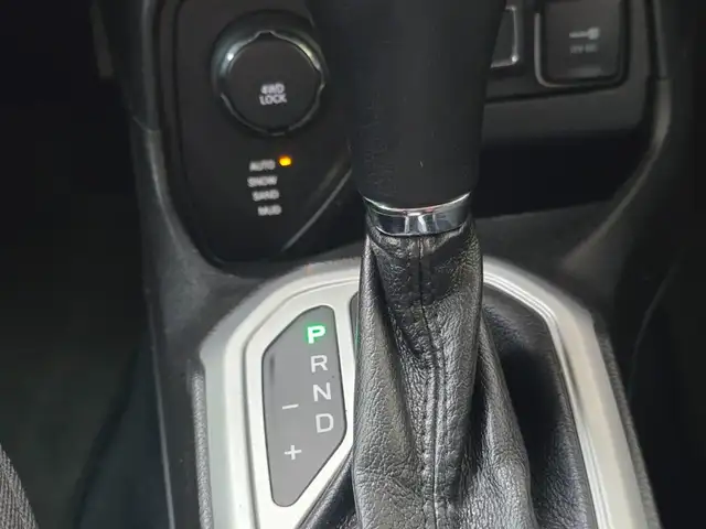 Jeep Renegade view 5