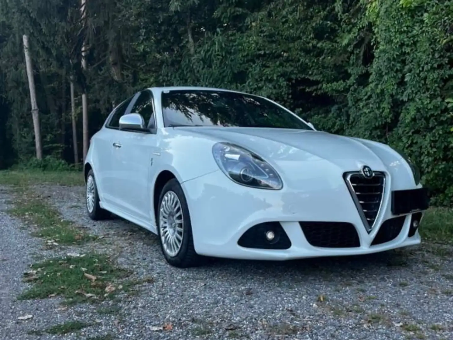 Alfa Romeo Giulietta Giulietta 1,6 JTD Multijet II Distinctive Weiß - 2