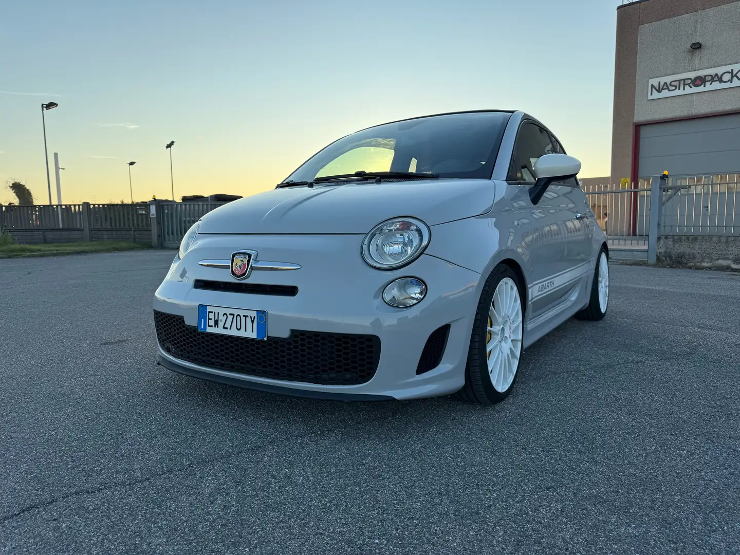 Abarth 500C 500C 1.4 16v t. t-jet Custom 135cv E6 Gris - 1