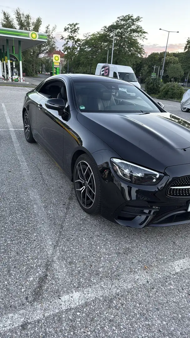 Mercedes-Benz E 220 D Amg Line.pano.burmester.voll Leder.360 Grad . Schwarz - 1