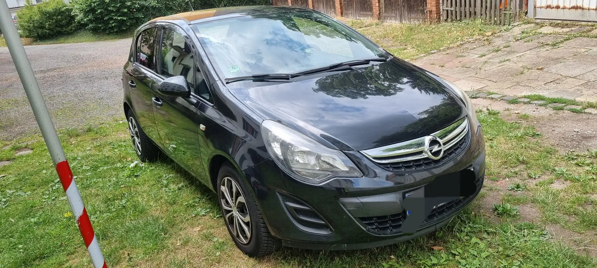 Opel Corsa Selection Schwarz - 2
