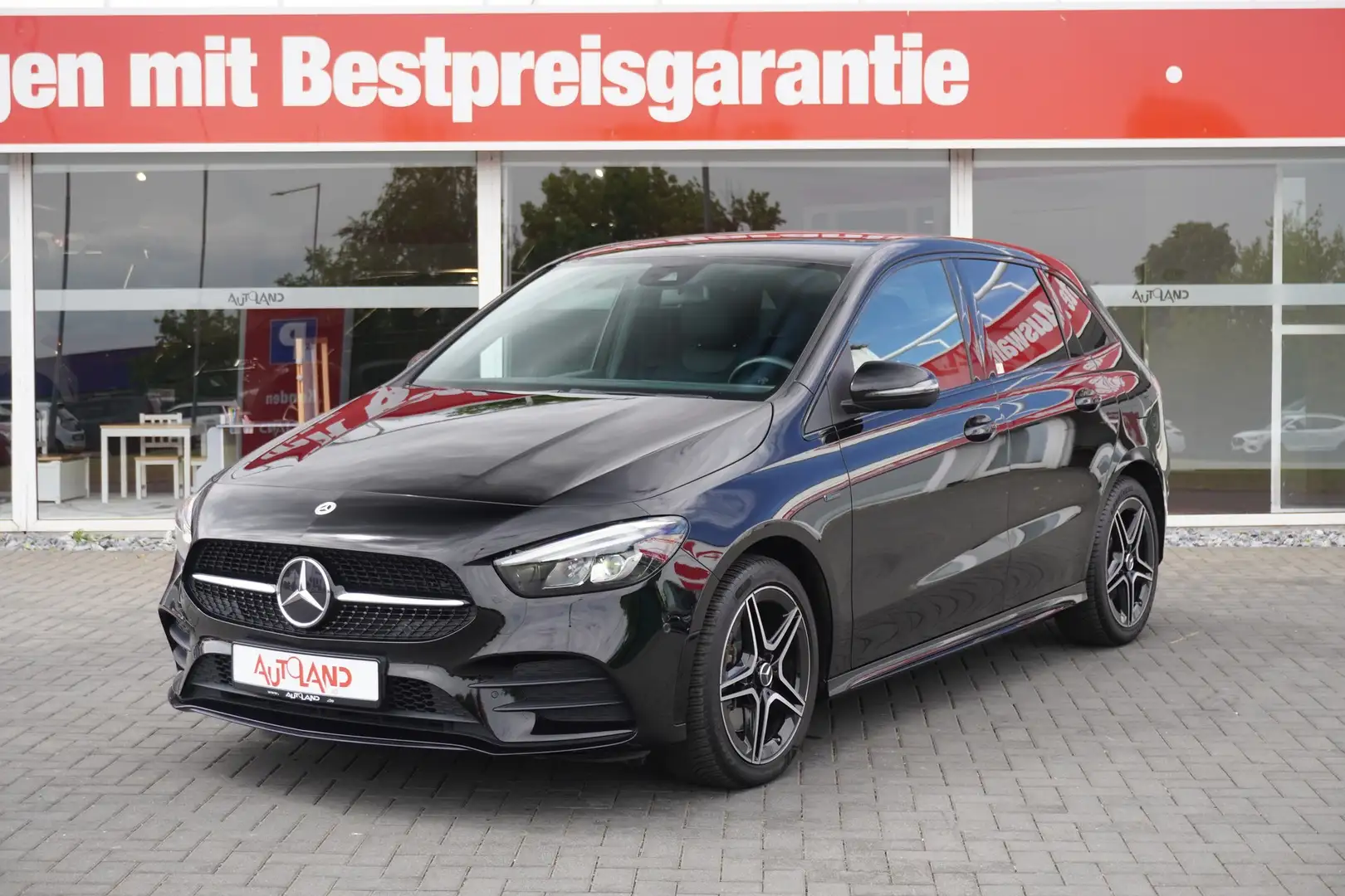 Mercedes-Benz B 250 B250 e AMG Line LED Navi Kamera Virtual Cockpit Schwarz - 2