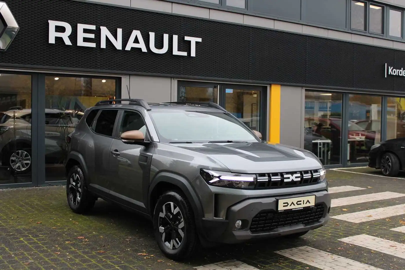 Dacia Duster Hybrid 140 Extreme Grau - 1