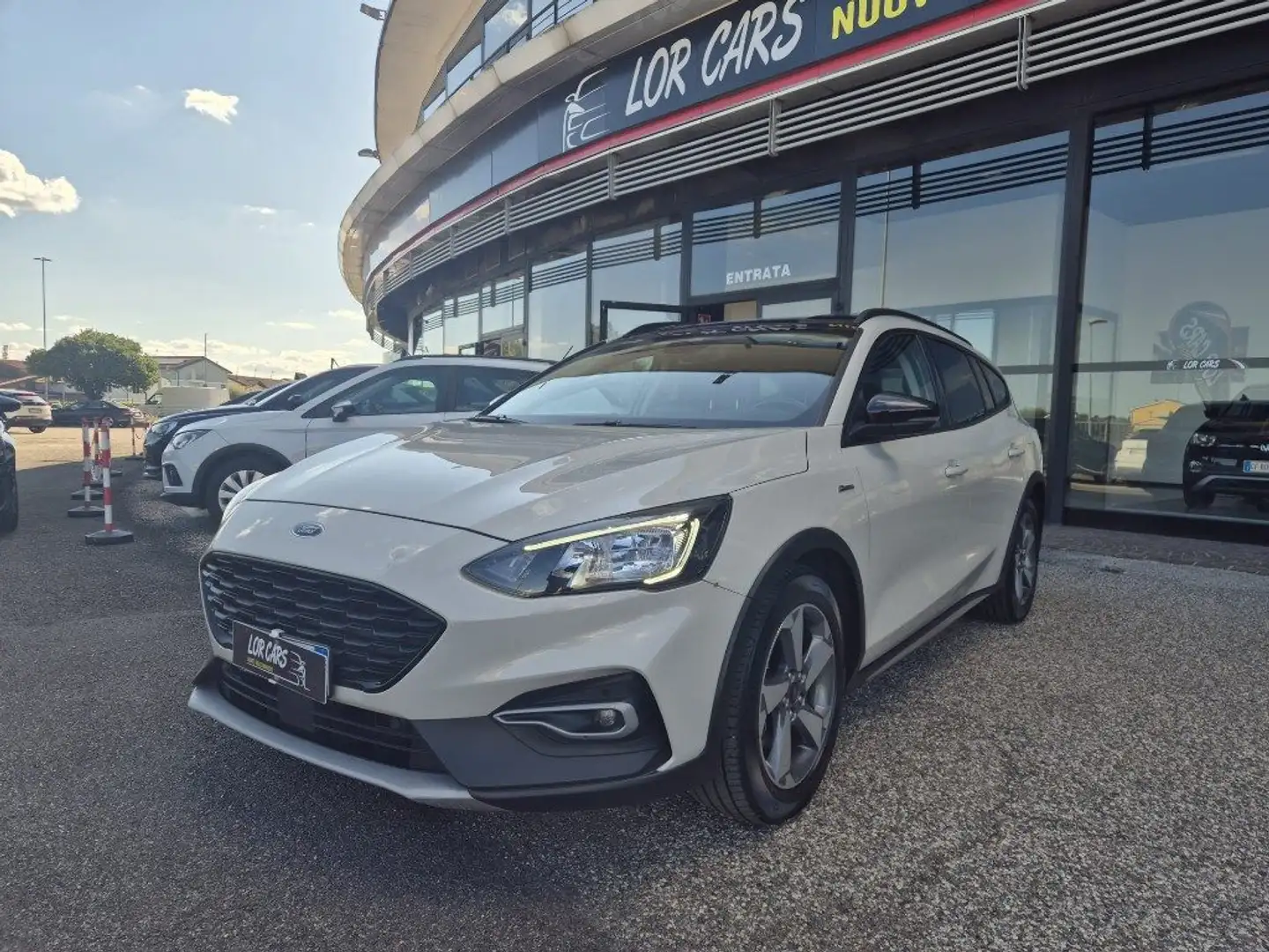 Ford Focus 1.5 EcoBlue 120 CV automatico SW Active X Beige - 1