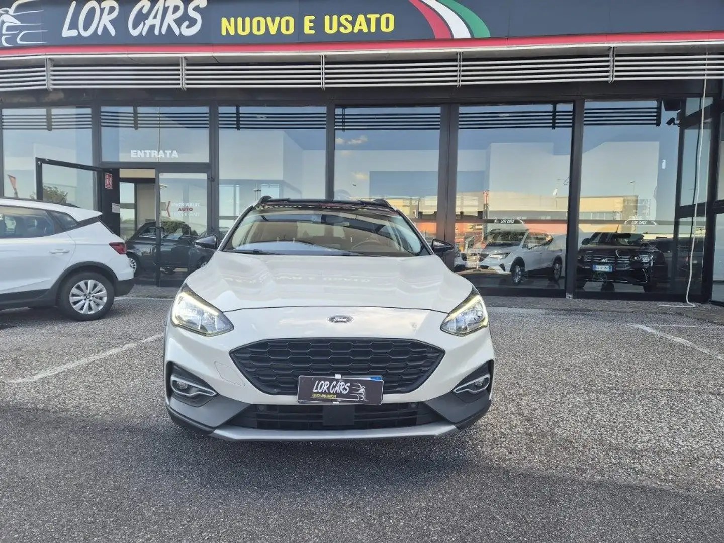 Ford Focus 1.5 EcoBlue 120 CV automatico SW Active X Beige - 2