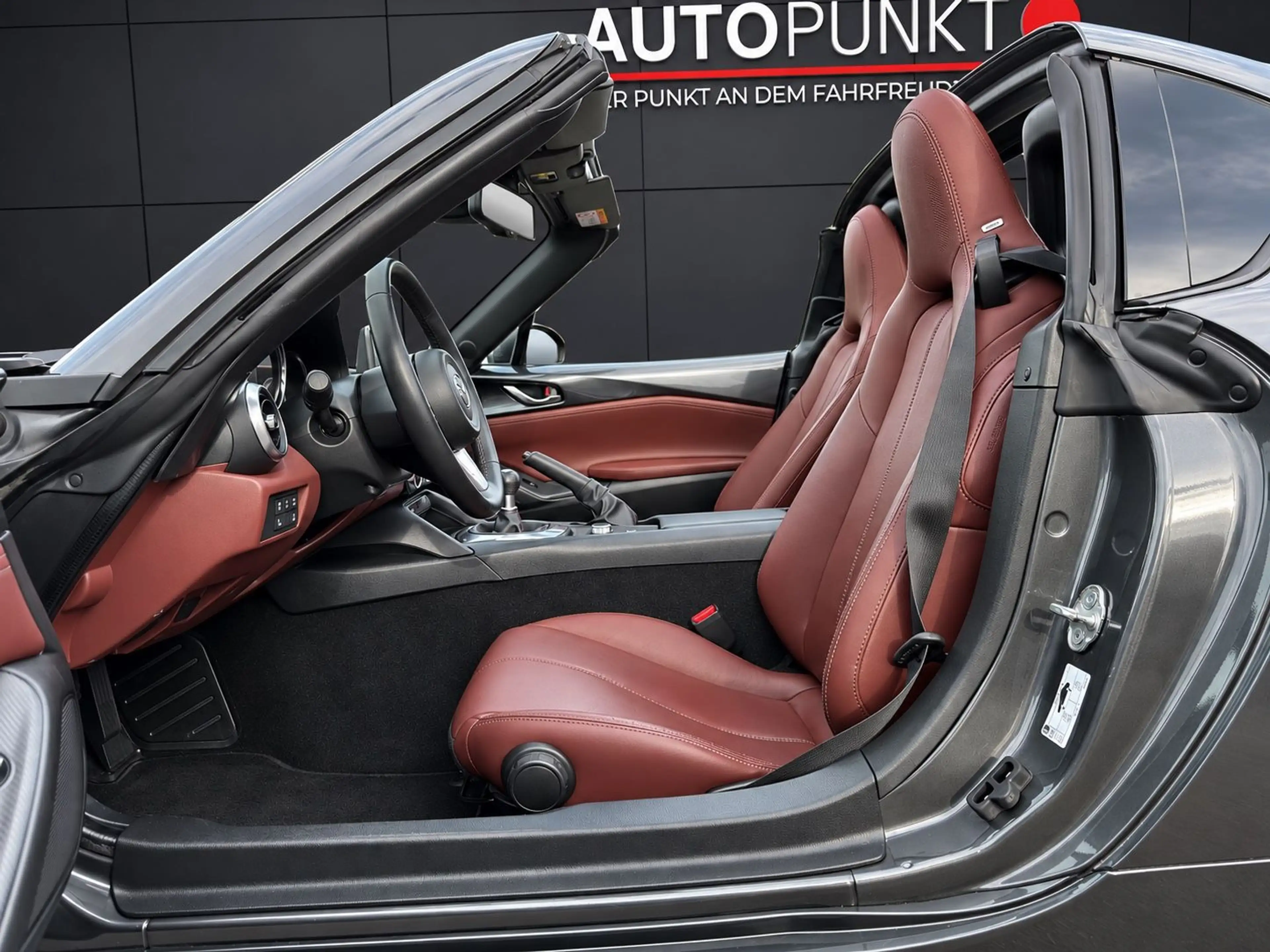 Mazda MX-5 SPORTS-LINE RF BOSE NAVI 2.0 SKYACTIV-G KAM — photo 13