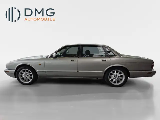 Jaguar XJ8 3.2 Executive