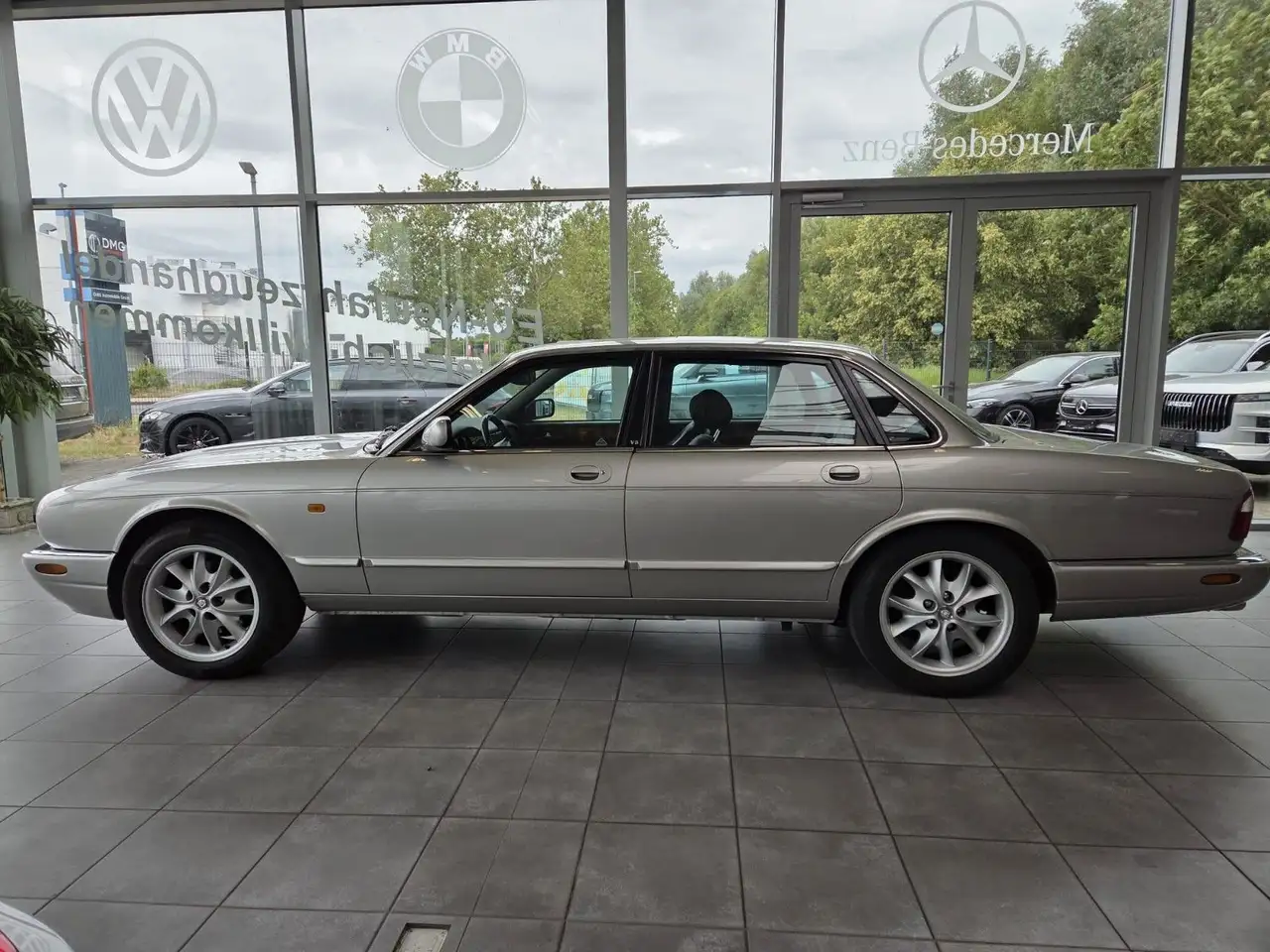 Jaguar XJ8 3.2 Executive, foto 2