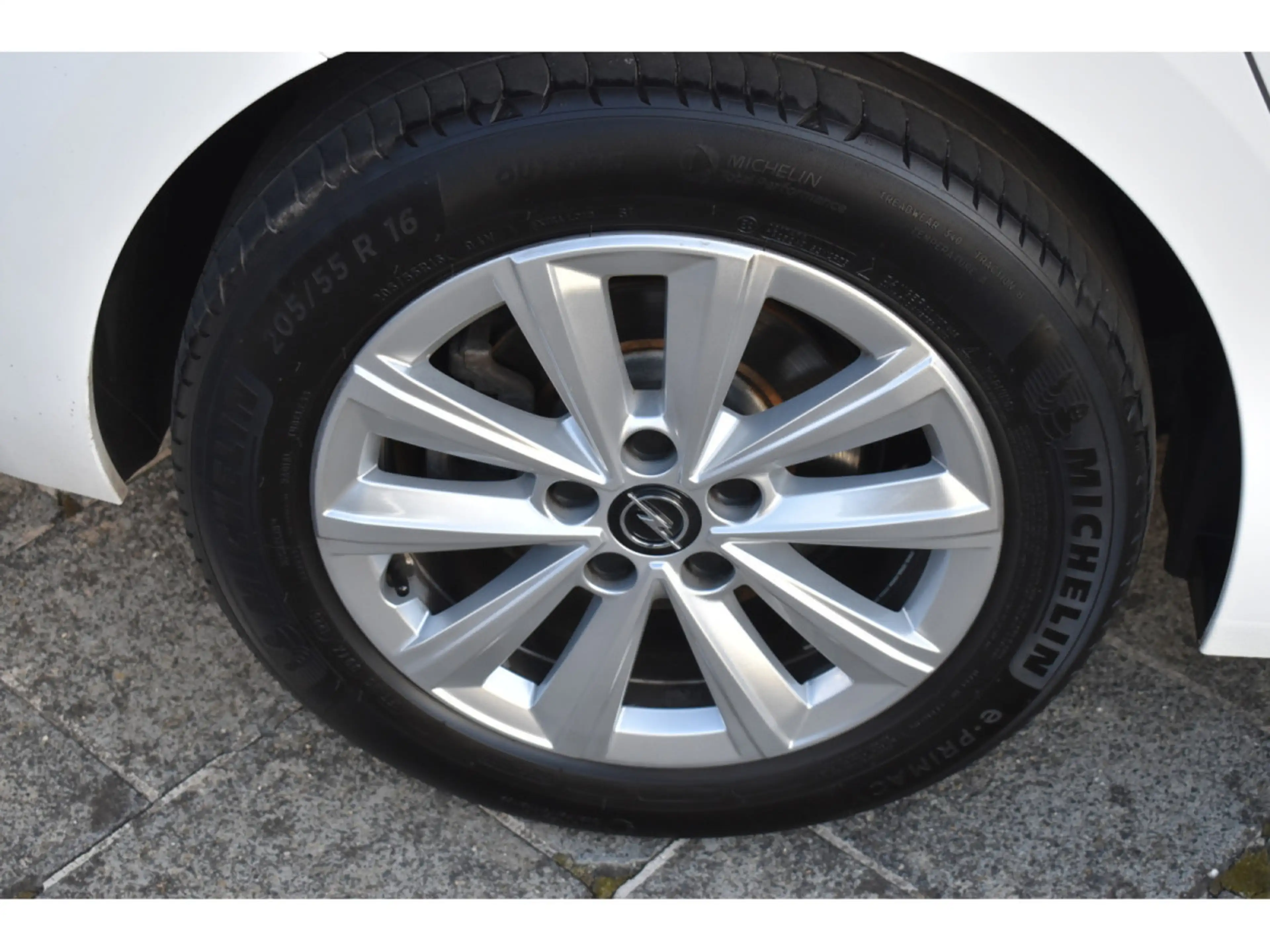 Opel Astra 1,2 Turbo 130 S/Edition Automatic — photo 10