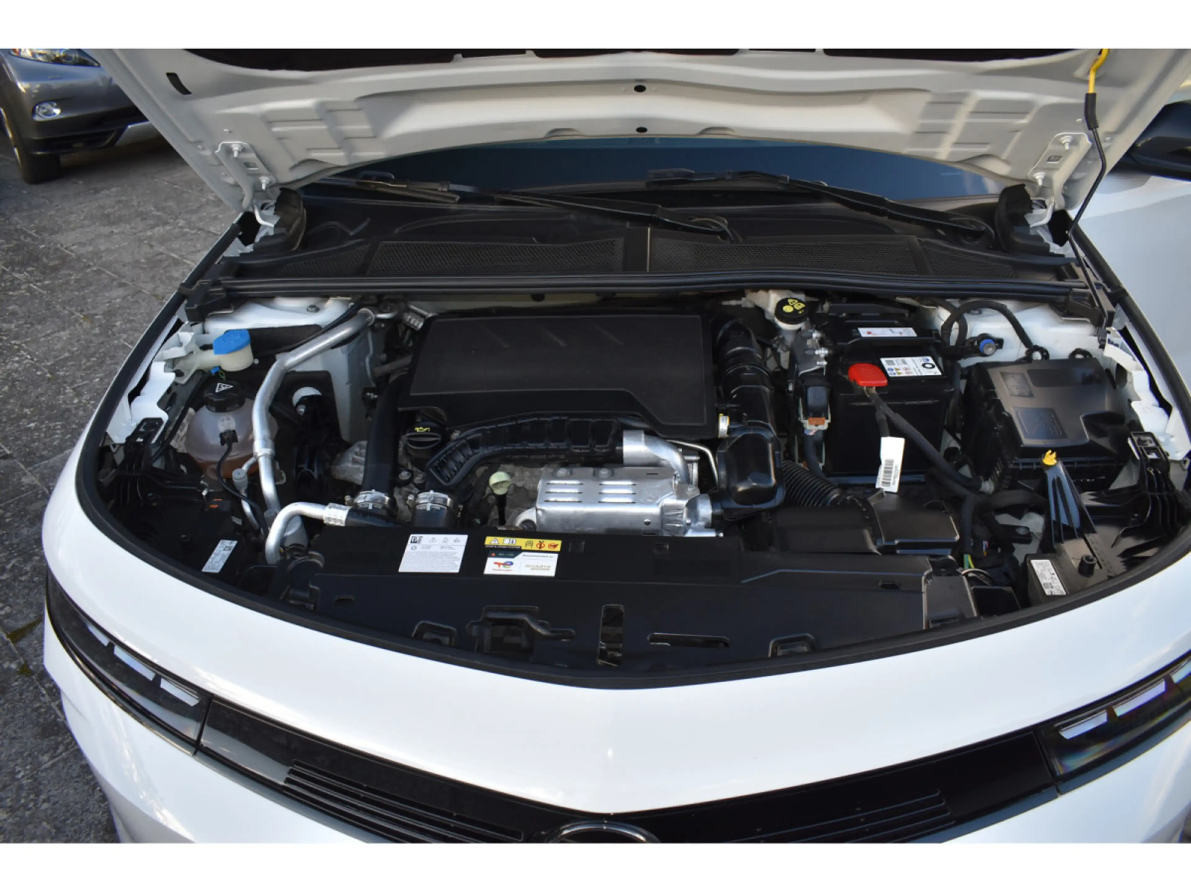 Opel Astra 1,2 Turbo 130 S/Edition Automatic — photo 15