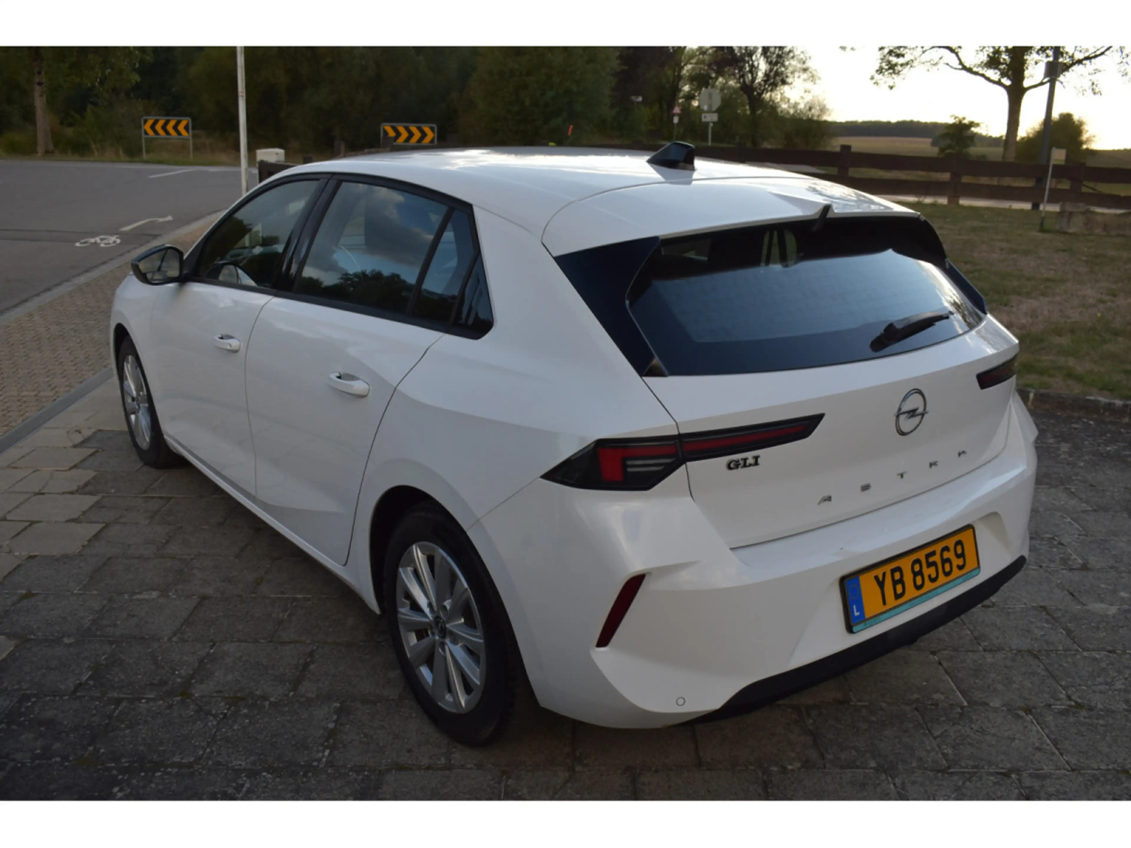 Opel Astra 1,2 Turbo 130 S/Edition Automatic — photo 7