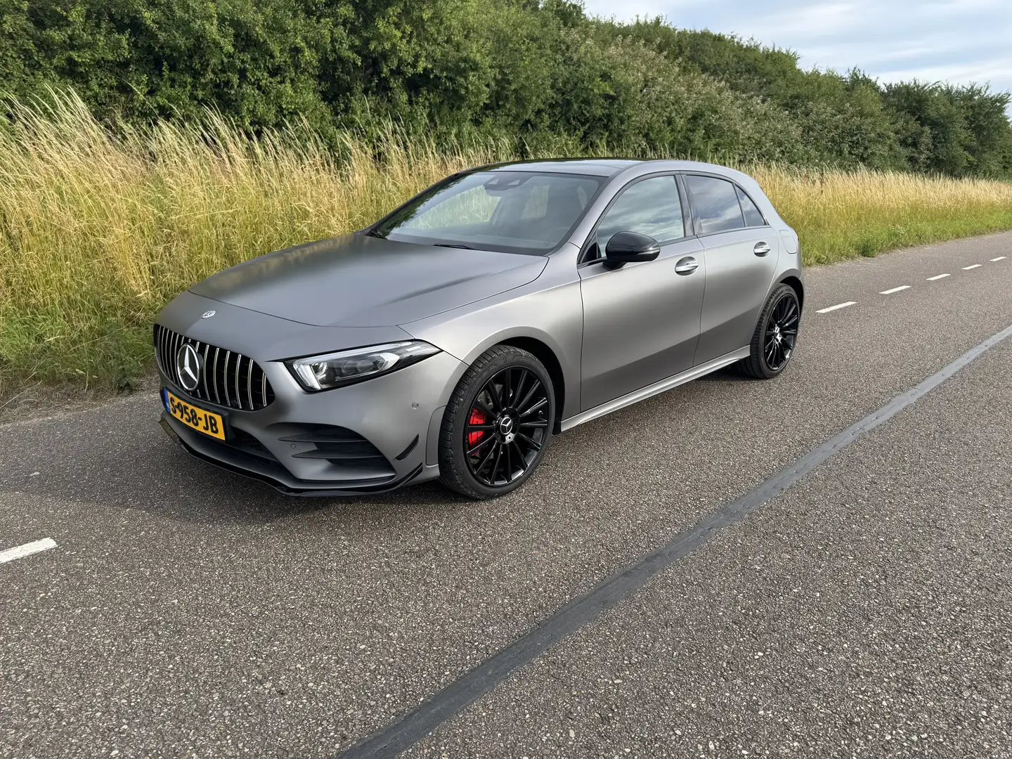 Mercedes-Benz A 250 Advantage Grijs - 2
