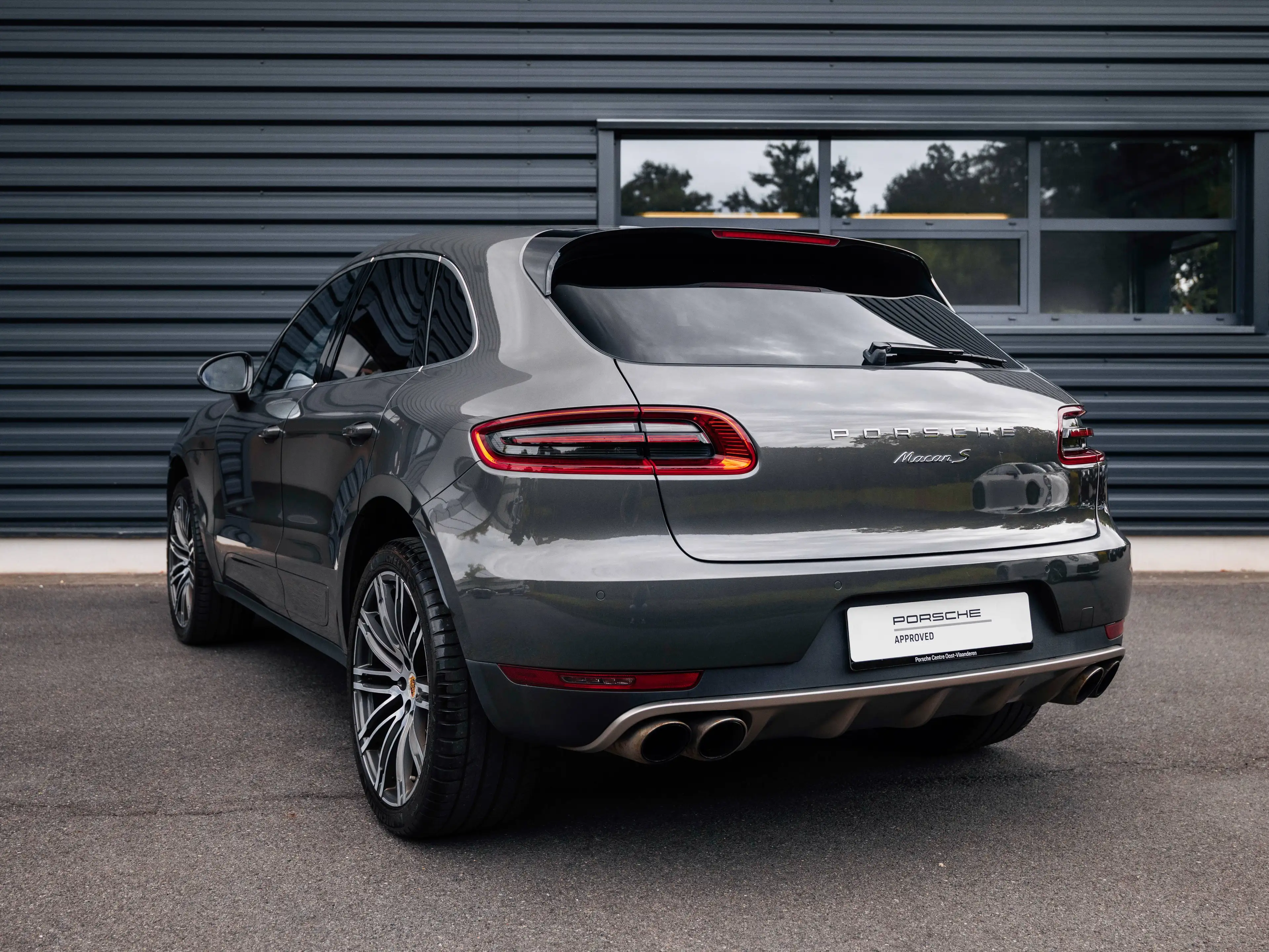 Porsche Macan Macan S - 1st owner - 2 YEARS Porsche Approved till 15 October — photo 5