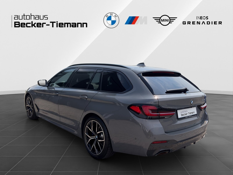 BMW 530 i Touring M Sport/LivePro/CarPlay/DrivingPro/Head- — photo 4