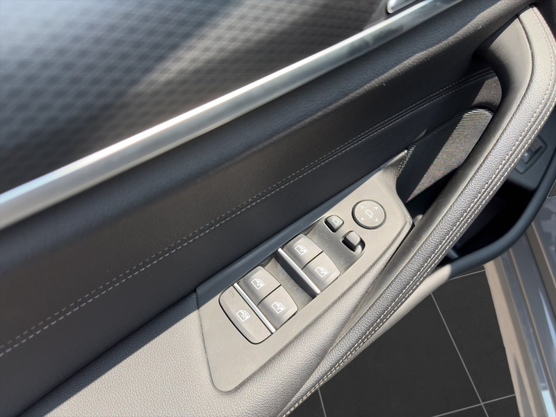 BMW 530 i Touring M Sport/LivePro/CarPlay/DrivingPro/Head- — photo 10