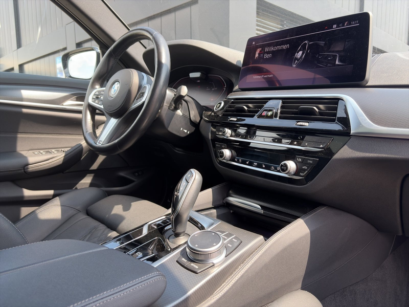 BMW 530 i Touring M Sport/LivePro/CarPlay/DrivingPro/Head- — photo 15