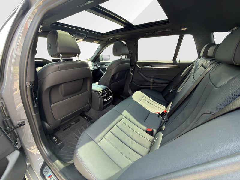 BMW 530 i Touring M Sport/LivePro/CarPlay/DrivingPro/Head- — photo 13