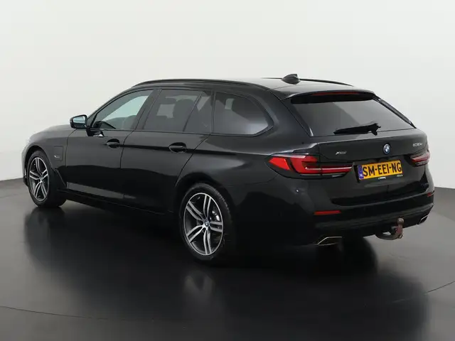 BMW 5 Series view 7