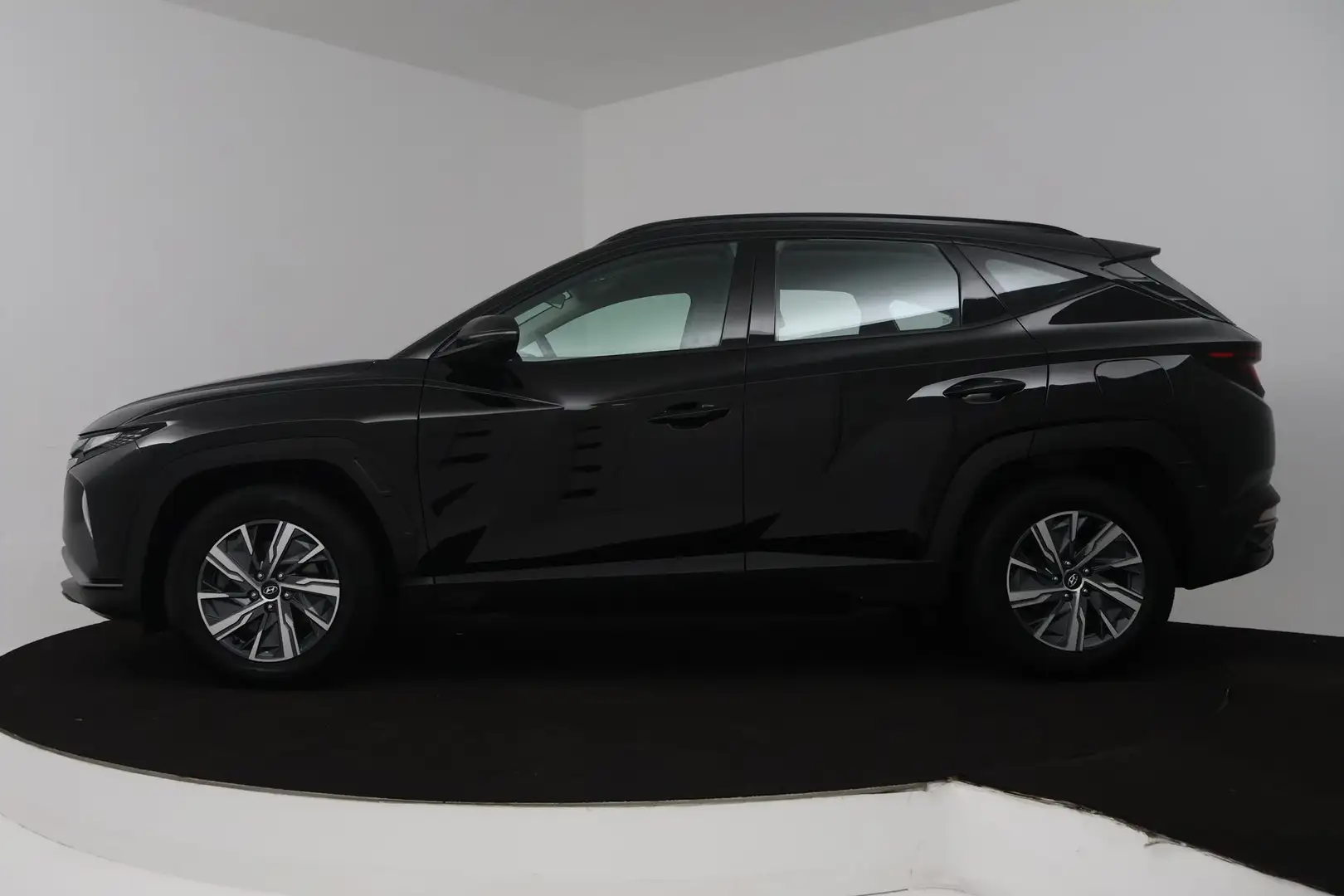 Hyundai TUCSON 1.6 T-GDI HEV i-Motion (TREKHAAK, ACHTERUITRIJCAME Schwarz - 2