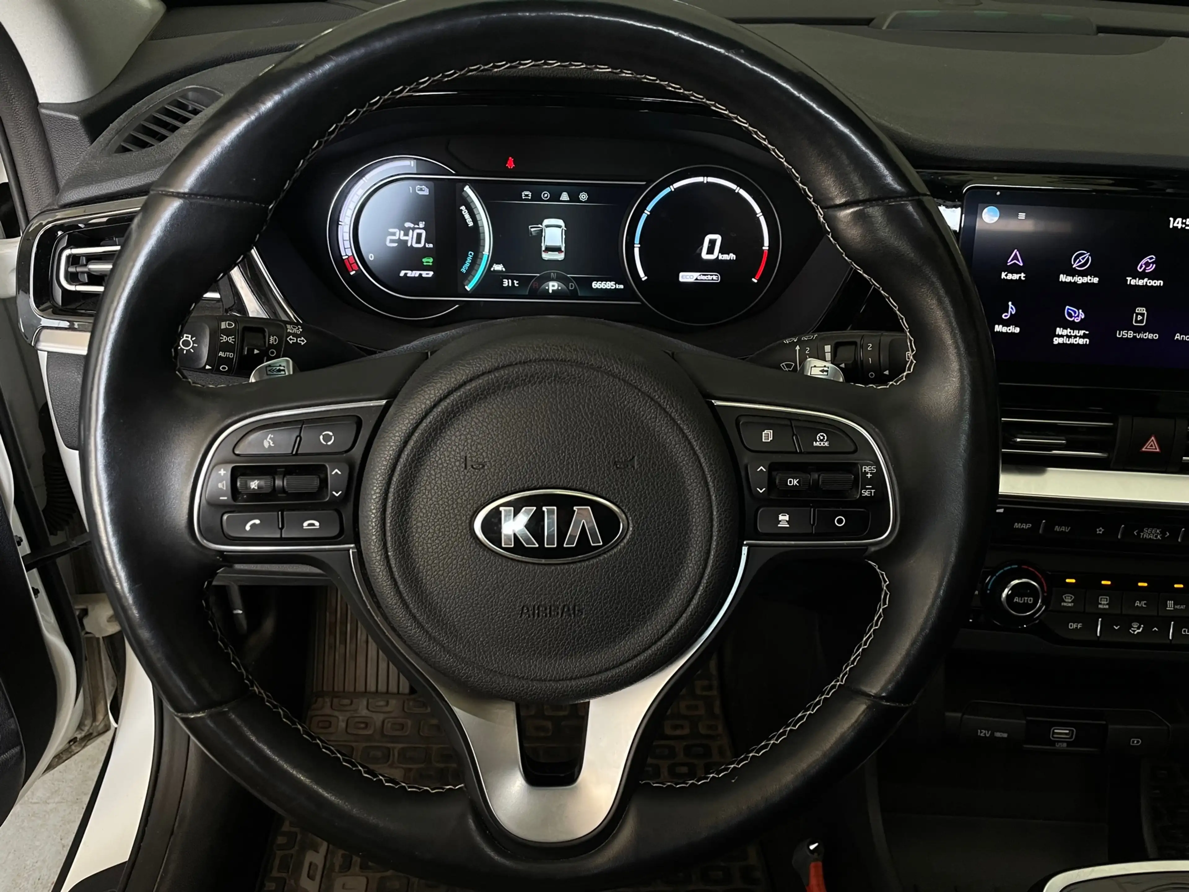 Kia e-Niro 64-kw Niro e-Niro EV DynamicLine 3-fase SOH 100% i — photo 10