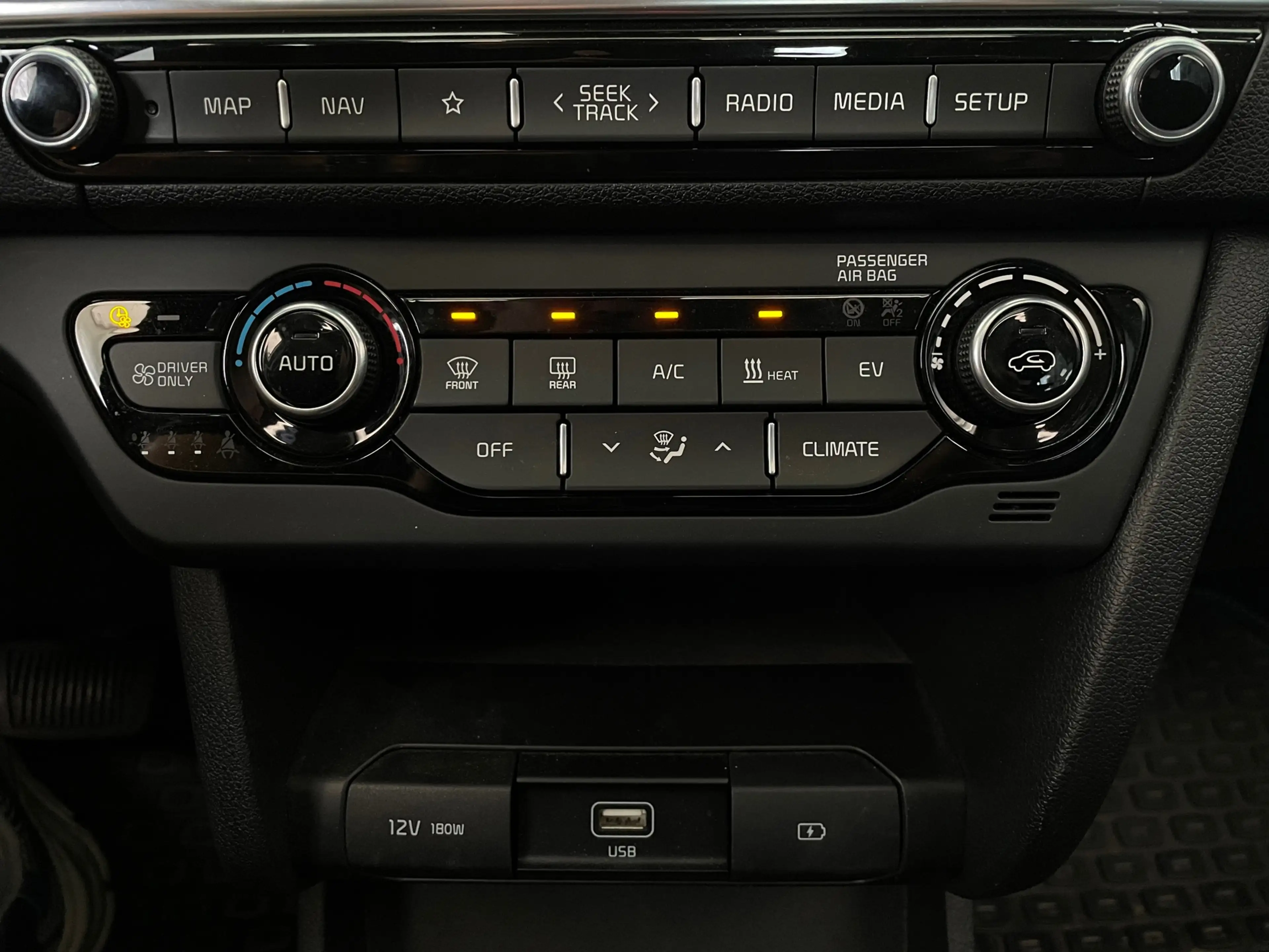 Kia e-Niro 64-kw Niro e-Niro EV DynamicLine 3-fase SOH 100% i — photo 15