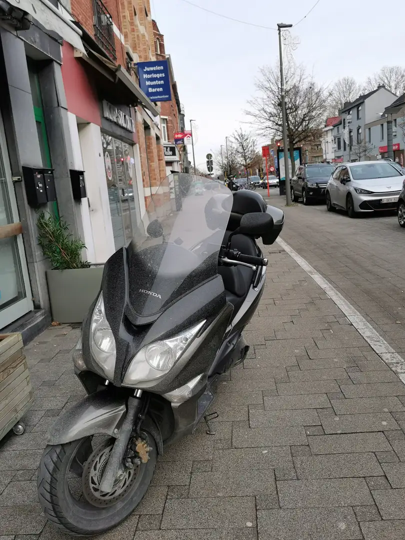 Honda SW-T 600 Maxi scooter - 2