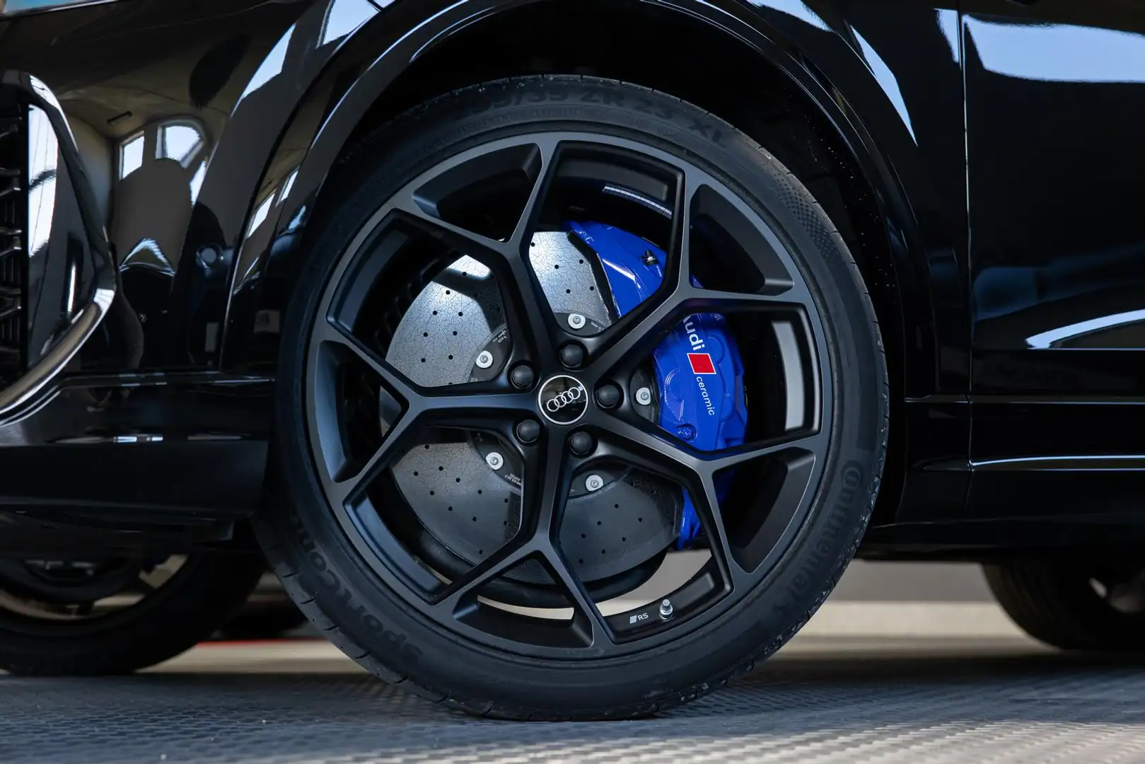 Audi RS Q8 RSQ8 4.0 TFSI performance quattro STHZ KERAMIK Noir - 2